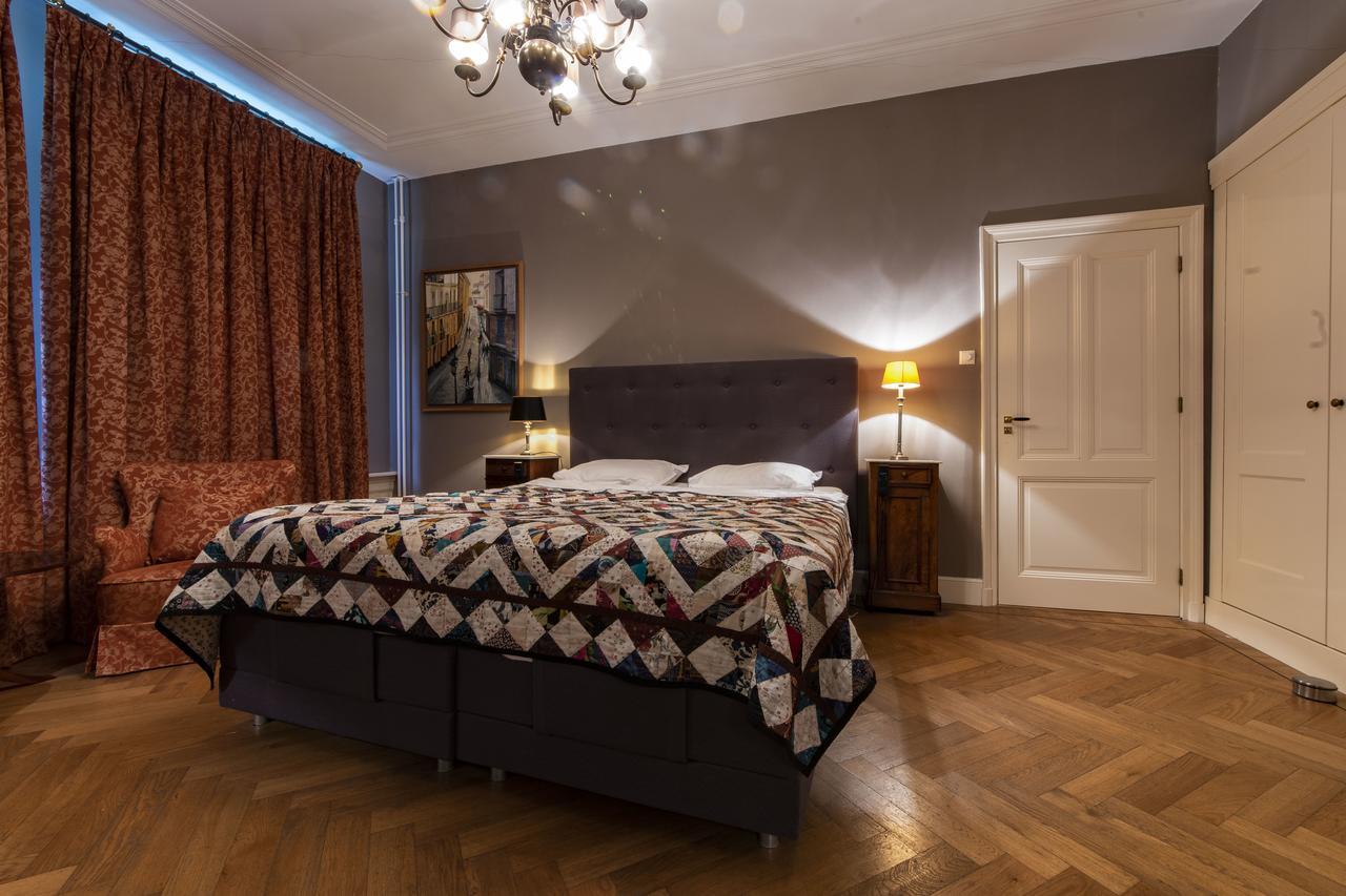 De Schiedamse Bed and breakfast 3*